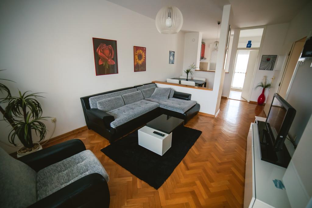 Viktorija Apartment Belgrado Buitenkant foto